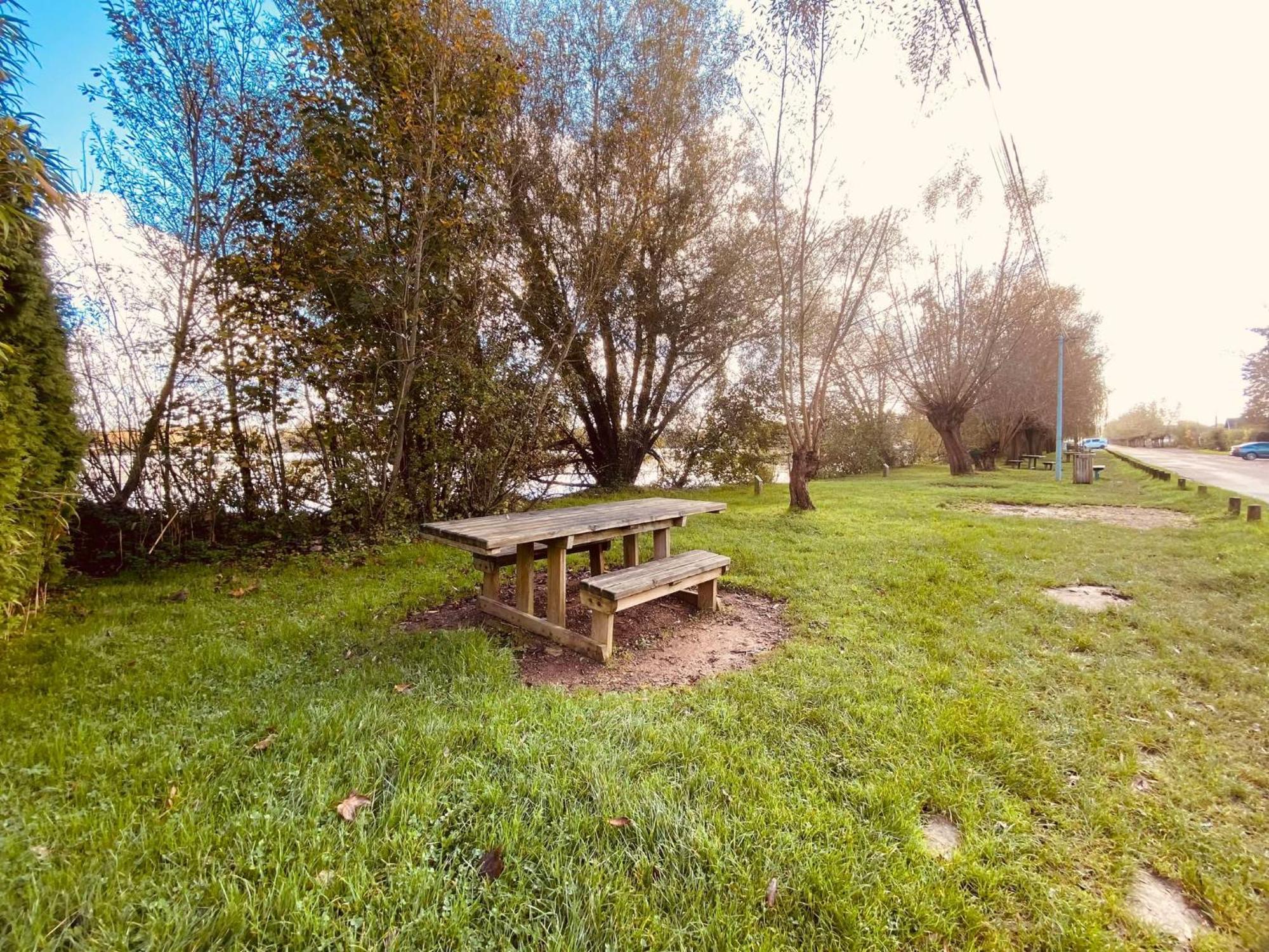 Studio Premium, A 50M Du Lac D'Ardres Avec Terrasse المظهر الخارجي الصورة